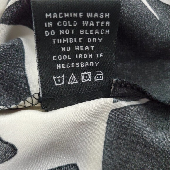 BCBGMaxAzria Black/White Flutter Sleeve Low-Cut Blouse w/Waist Tie S - Picture 8 of 8